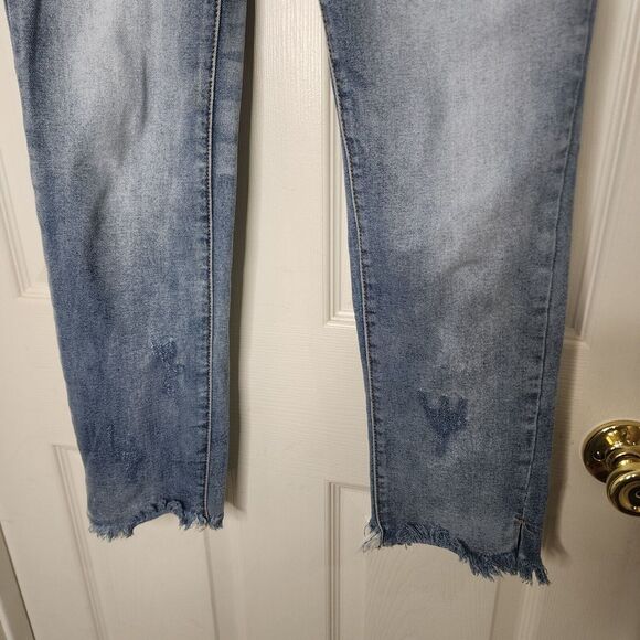 Kancan Mid Rise Tapered Leg Distressed Jeans 5/26 - Picture 3 of 6
